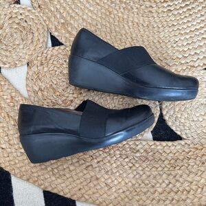 Black Wedge Shoes with Seamless Upper and Durable Sole